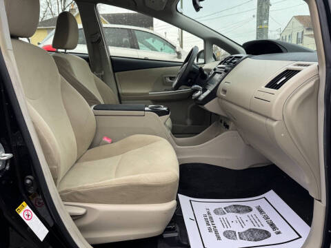 2012 Toyota Prius v Two