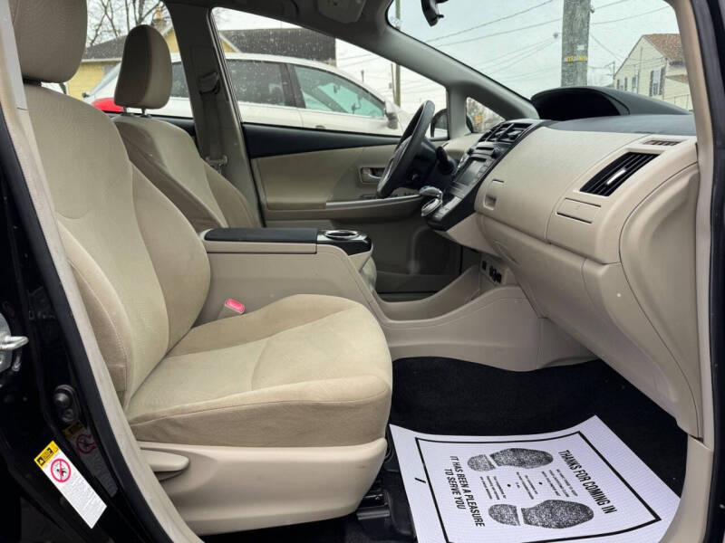 2012 Toyota Prius v Two