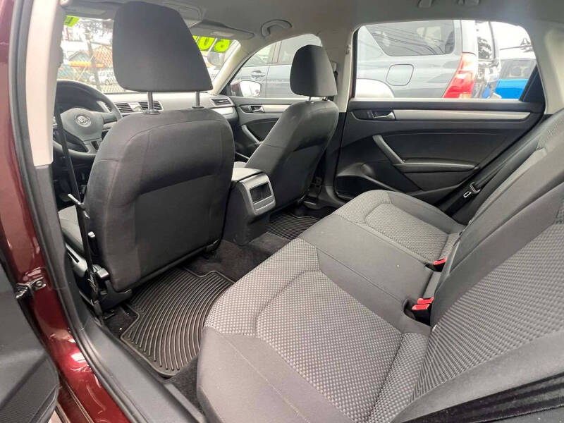 2013 Volkswagen Passat S PZEV