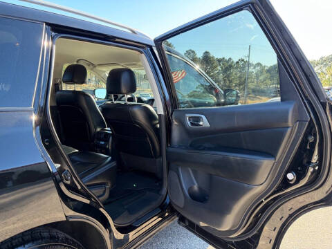 2018 Nissan Pathfinder SL