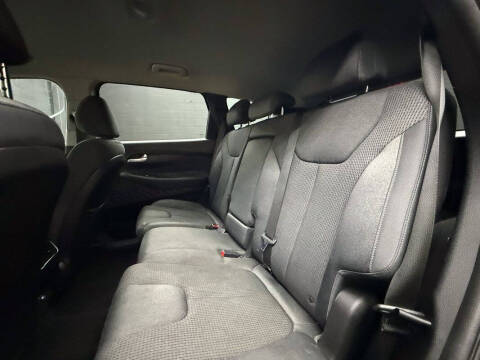 2023 Hyundai Santa Fe SE