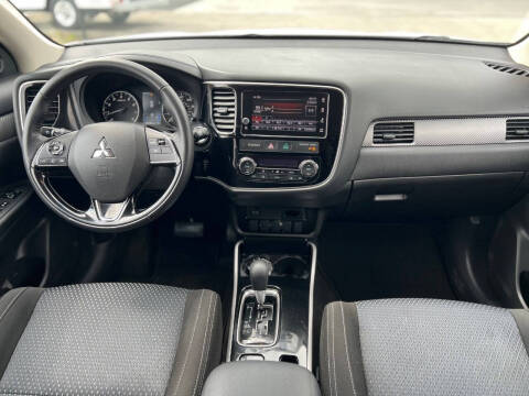 2017 Mitsubishi Outlander SEL