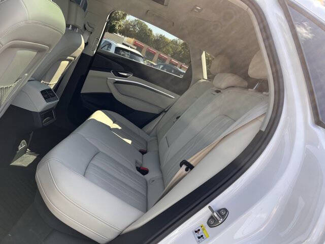 2024 Audi Q8 e-tron quattro Premium