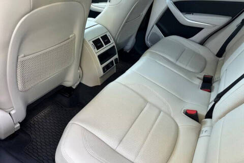 2025 Jaguar F-PACE P400 R-Dynamic S