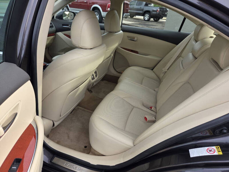 2012 Lexus ES 350 - Photo 12