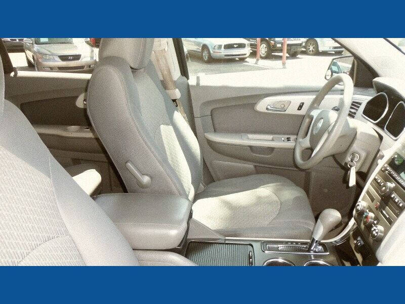 2011 Chevrolet Traverse LS