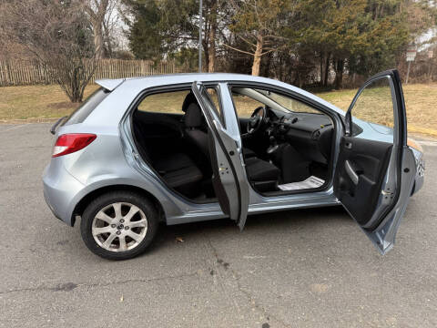 2013 Mazda MAZDA2 Touring