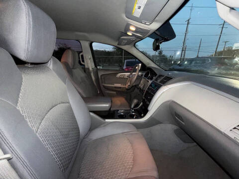 2010 Chevrolet Traverse LS