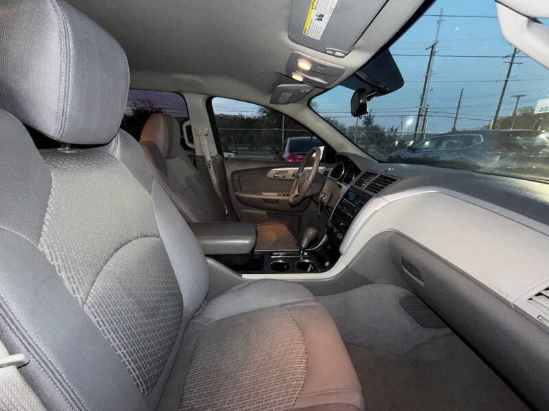 2010 Chevrolet Traverse LS