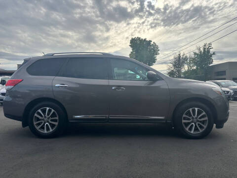 2014 Nissan Pathfinder SL