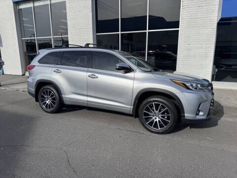 2017 Toyota Highlander SE