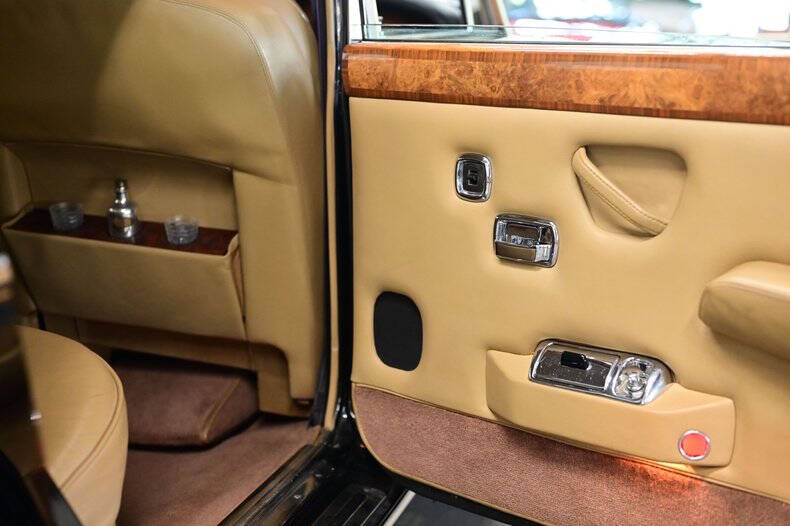 1972 Rolls-Royce SILVER CLOUD LWB