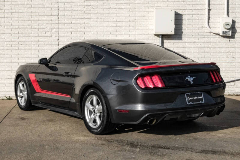 2017 Ford Mustang V6