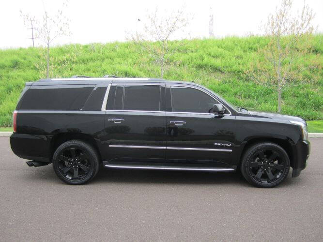 2017 GMC Yukon XL Denali