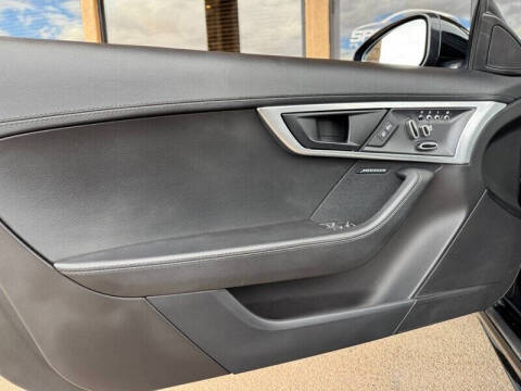 2018 Jaguar F-TYPE R