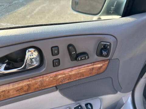 2000 Lincoln Continental
