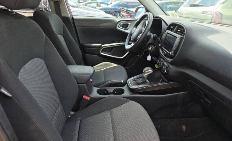 2023 Kia Soul LX