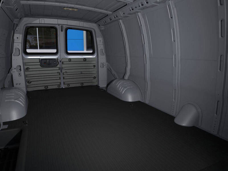 2025 Chevrolet Express 2500