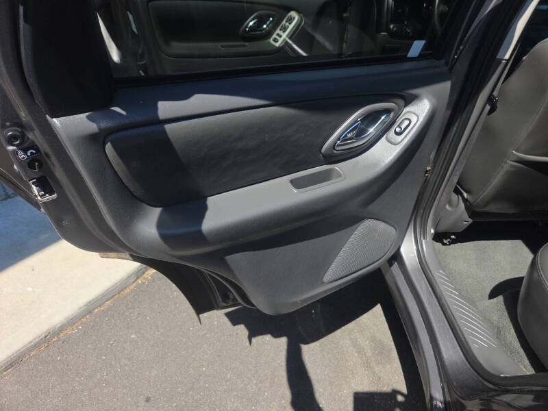 2006 Mazda Tribute s