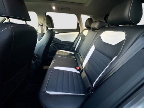 2025 Volkswagen Taos SEL 4Motion