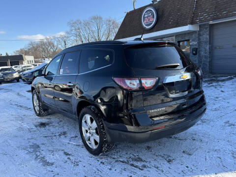2017 Chevrolet Traverse LT