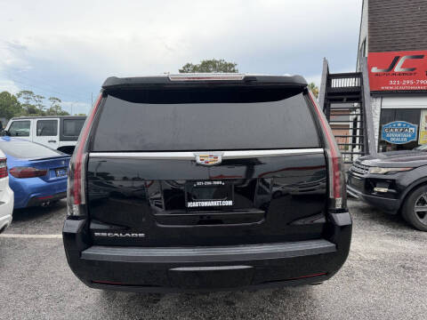 2017 Cadillac Escalade Standard