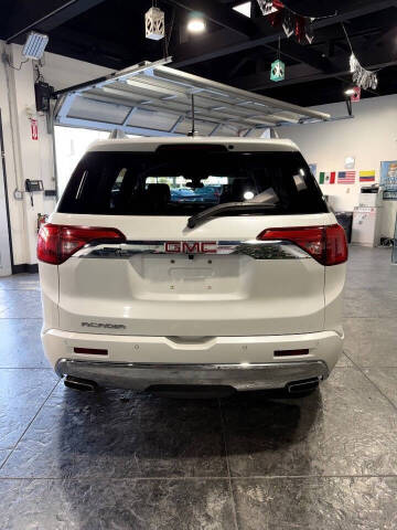 2018 GMC Acadia Denali