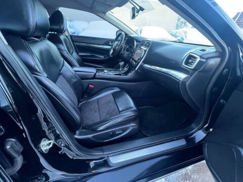 2017 Nissan Maxima 3.5 SR