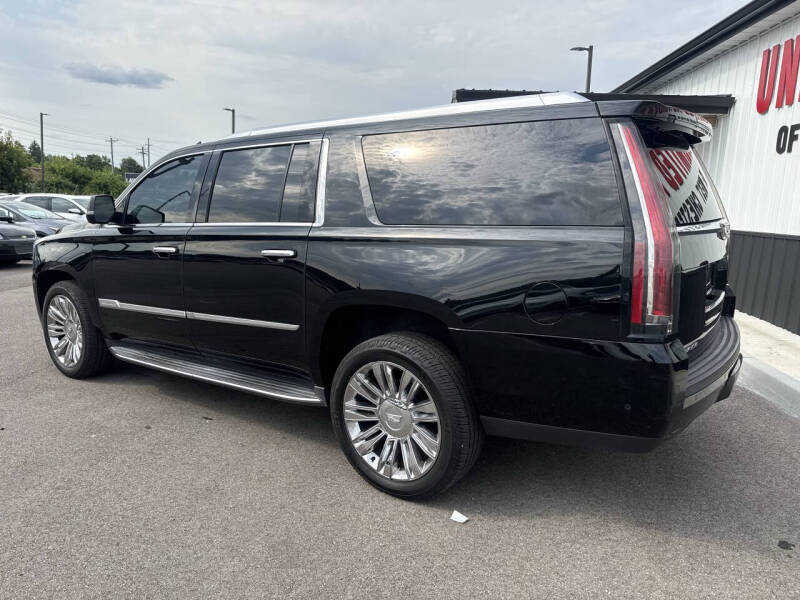 2017 Cadillac Escalade ESV Luxury