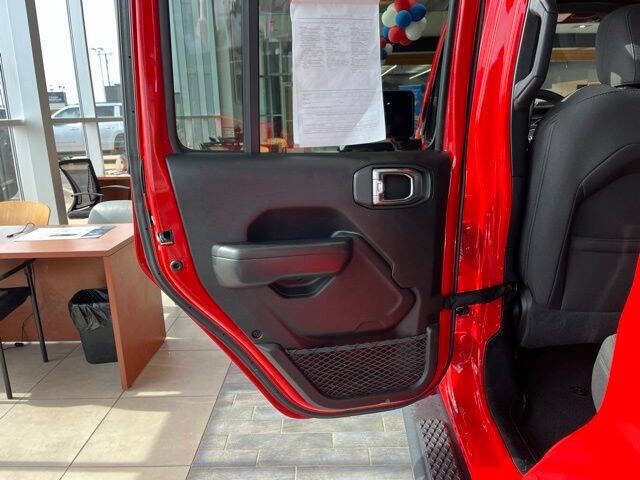 2021 Jeep Gladiator Willys