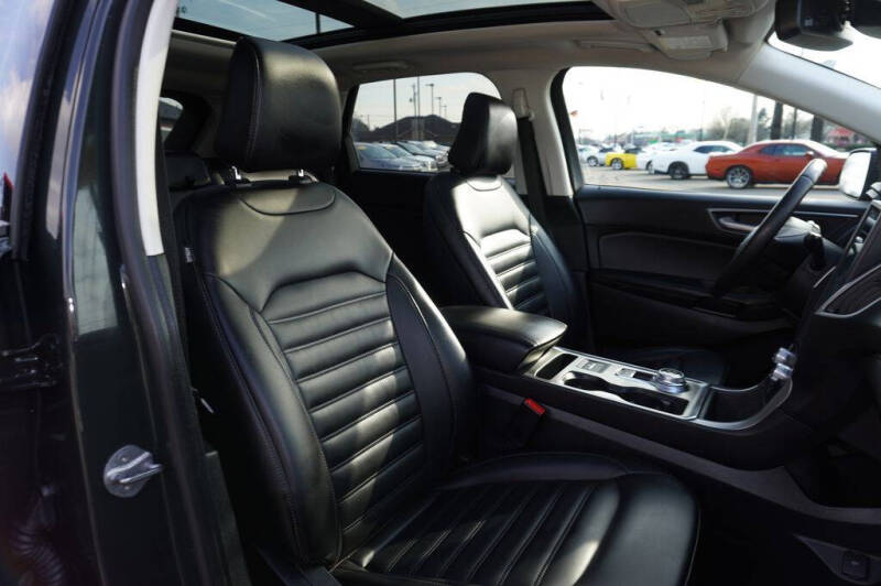 2022 Ford Edge SEL
