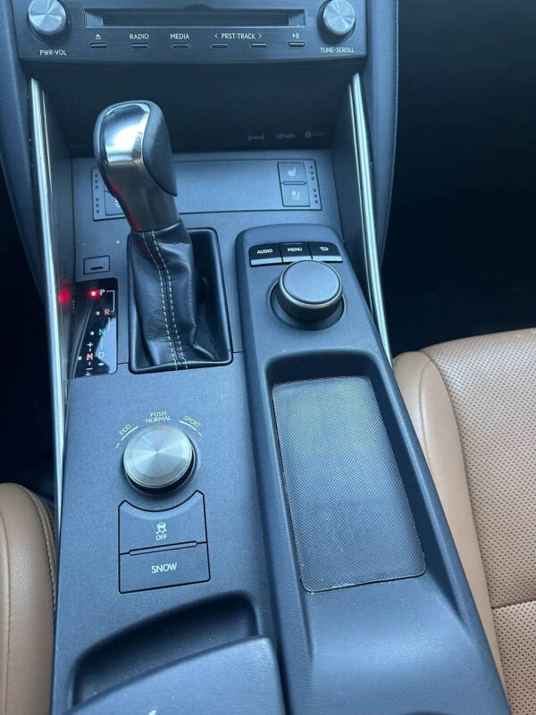 2017 Lexus IS 200t