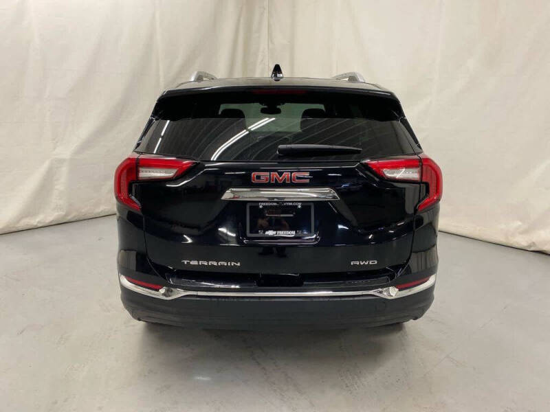 2023 GMC Terrain SLT