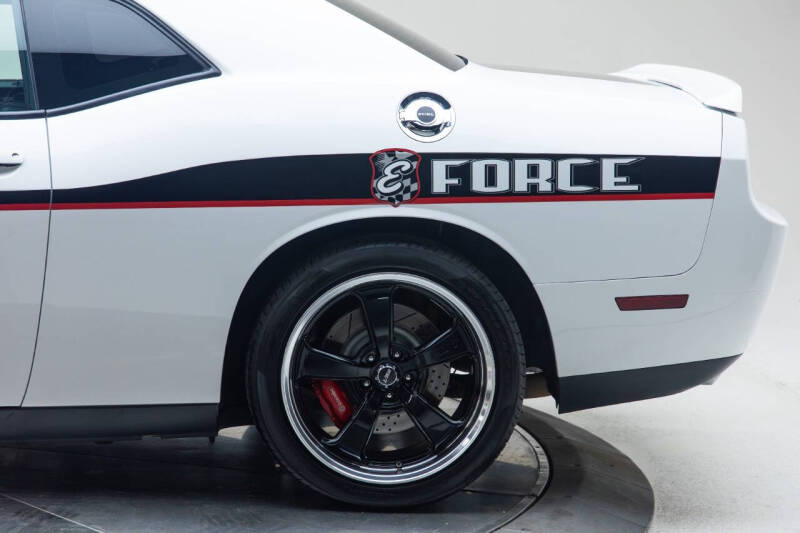 2012 Dodge Challenger SRT8 - Photo 9