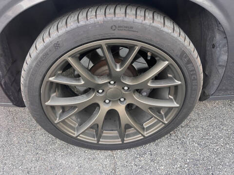 2016 Dodge Challenger 392 HEMI Scat Pack Shaker