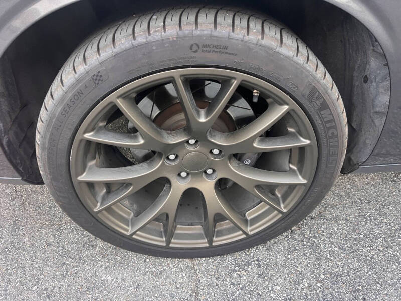 2016 Dodge Challenger 392 HEMI Scat Pack Shaker