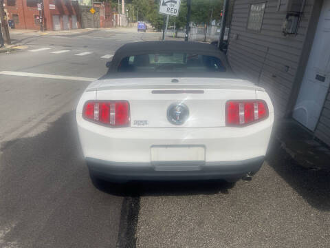 2010 Ford Mustang V6 Premium