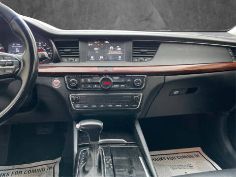 2017 Kia Cadenza Premium