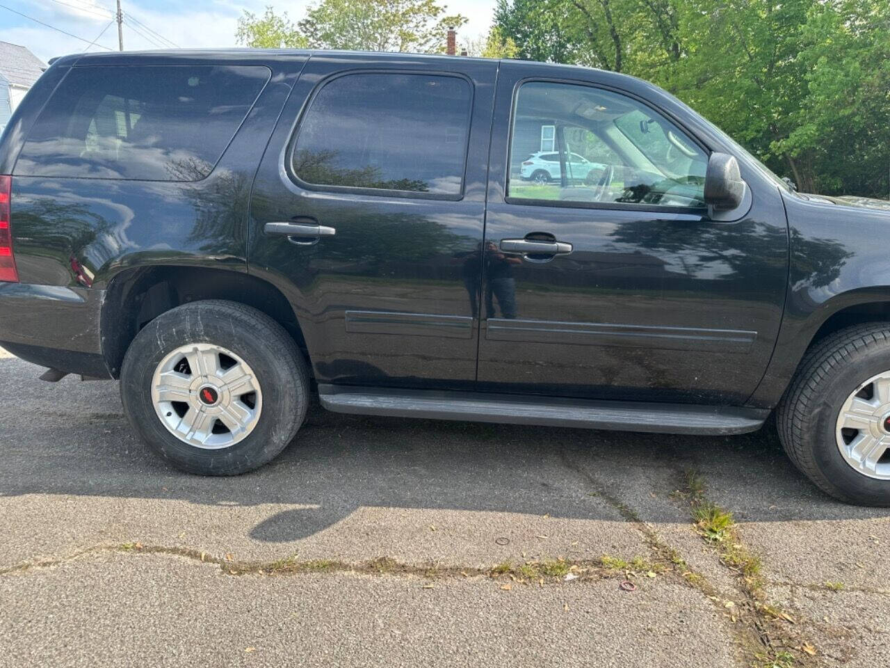 2012 Chevrolet Tahoe for sale at SRL SAHER in Lorain, OH