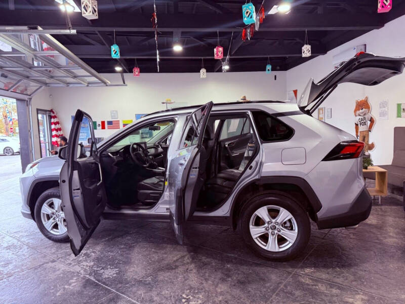 2019 Toyota RAV4 Hybrid LE