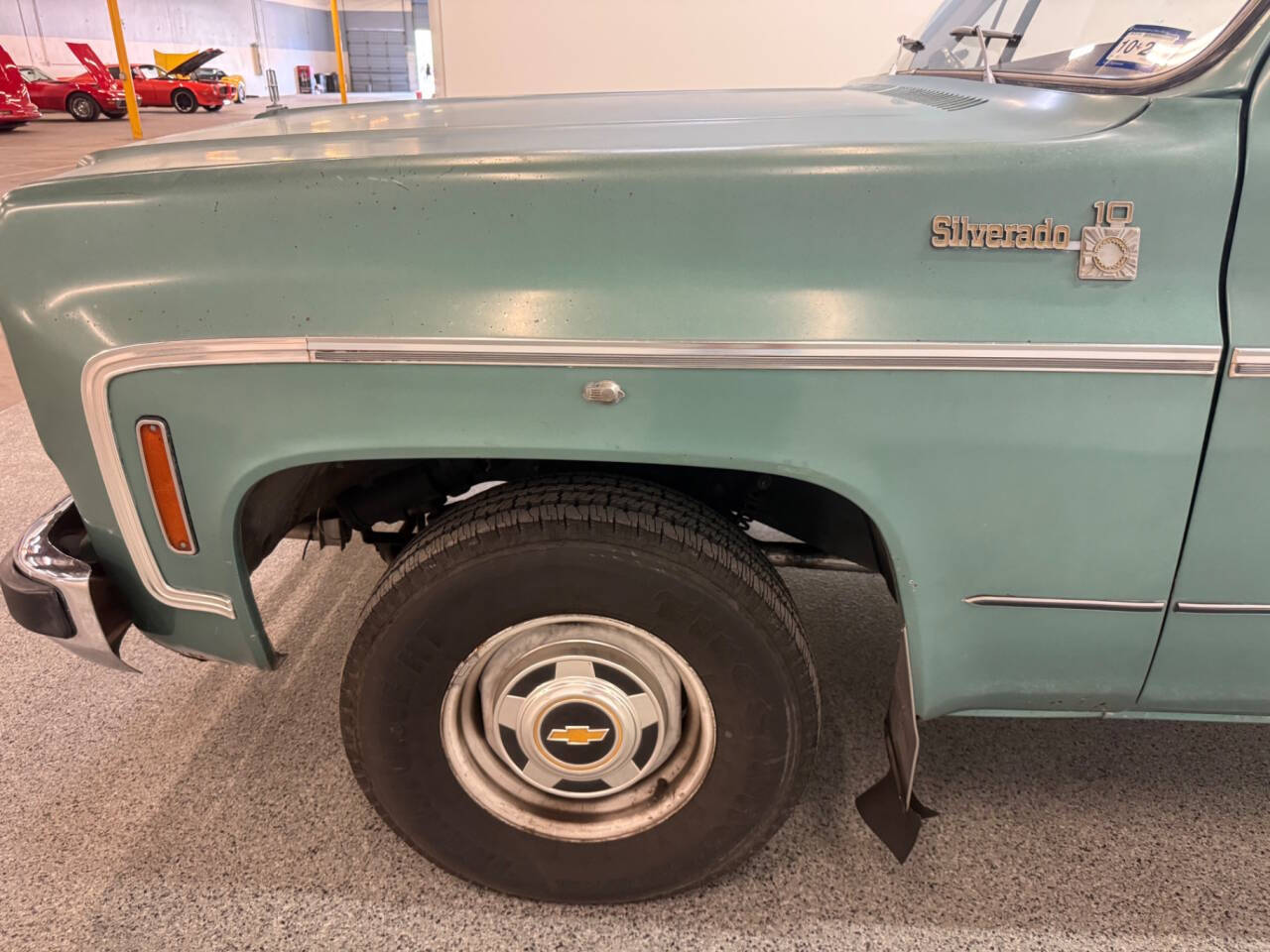 1977 Chevrolet Suburban 26