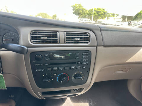 2003 Ford Taurus SES