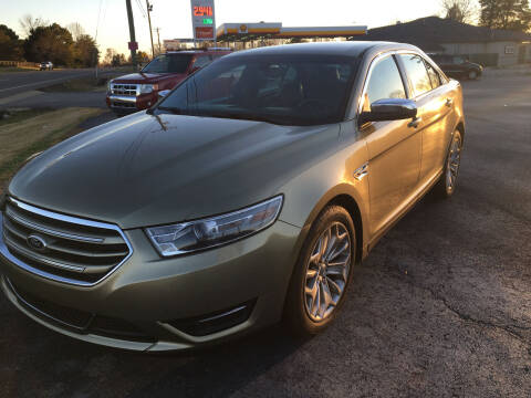 2013 Ford Taurus for sale at RICHARDSON WHOLESALE in Fayetteville TN