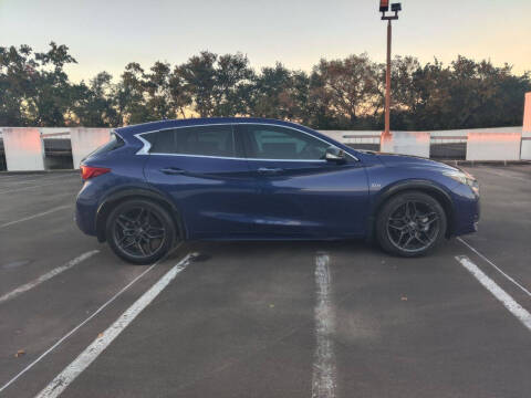 2019 Infiniti QX30 Sport