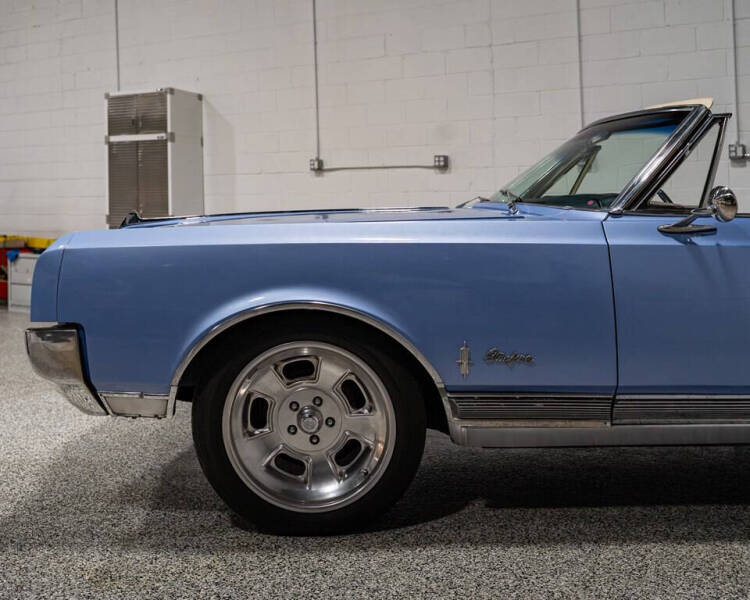 1965 Oldsmobile Starfire