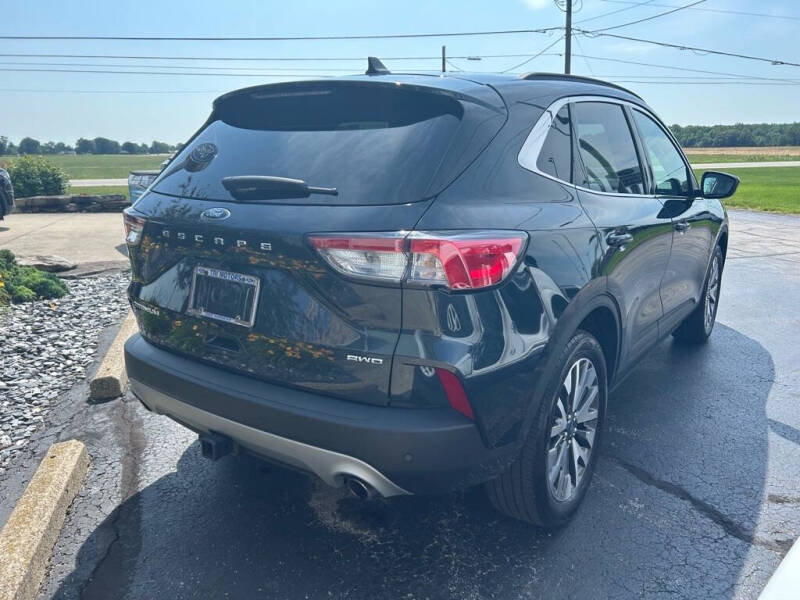 2022 Ford Escape Titanium