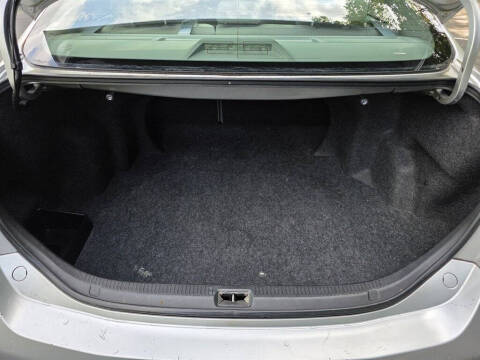 2011 Toyota Camry LE V6