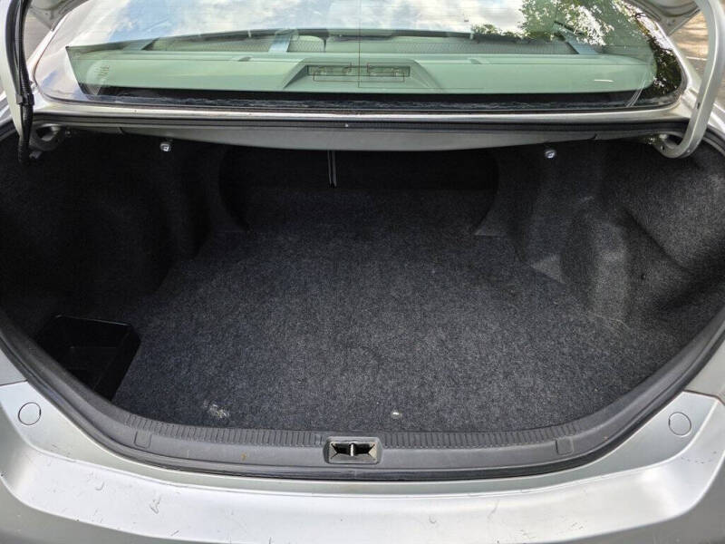 2011 Toyota Camry LE V6