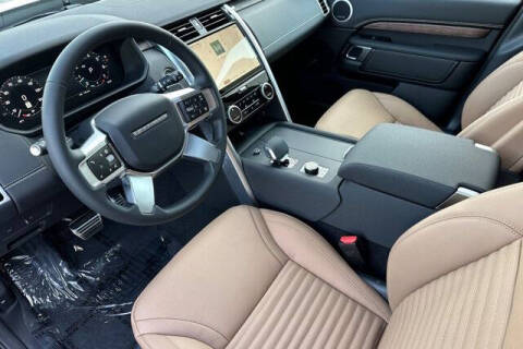 2025 Land Rover Discovery P360 Dynamic SE