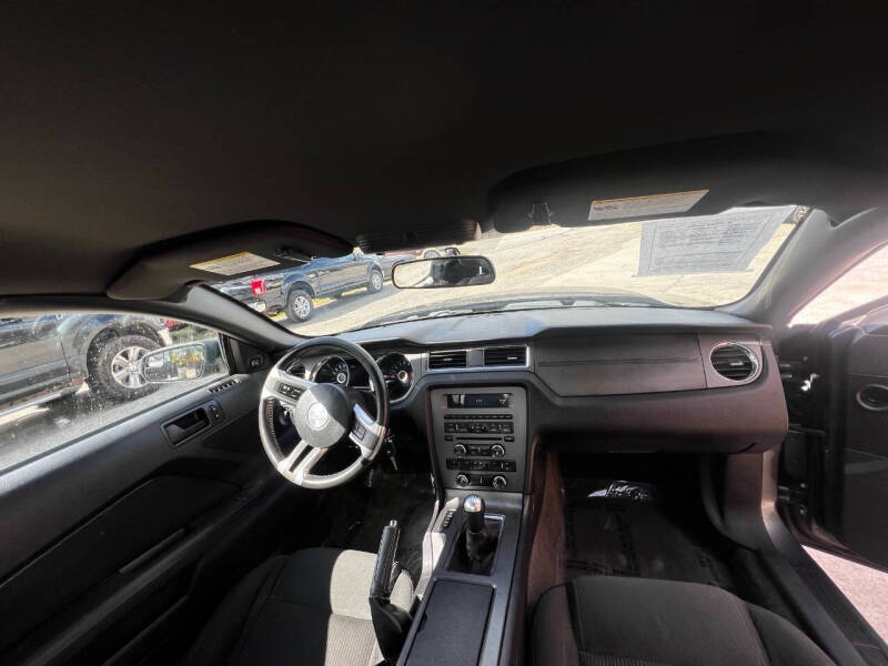 2014 Ford Mustang V6
